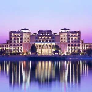 Shangri-la Qaryat Al Beri, Отель